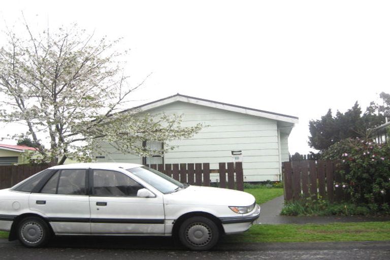 Photo of property in 20 Mace Street, Waitara, 4320