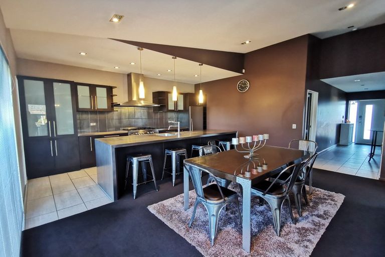 Photo of property in 16 Eaglesome Avenue, Aidanfield, Christchurch, 8025