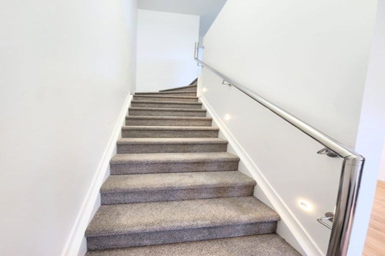 Photo of property in 3/14 Clendon Place, Manurewa, Auckland, 2102