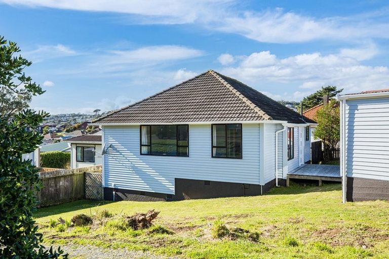 Photo of property in 1a Stephen Street, Tawa, Wellington, 5028
