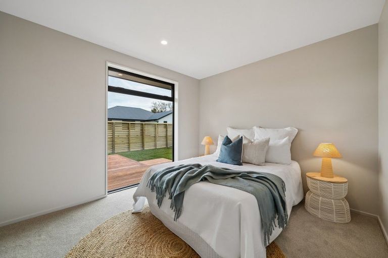 Photo of property in 2 Rowland Place, Rangiora, 7400