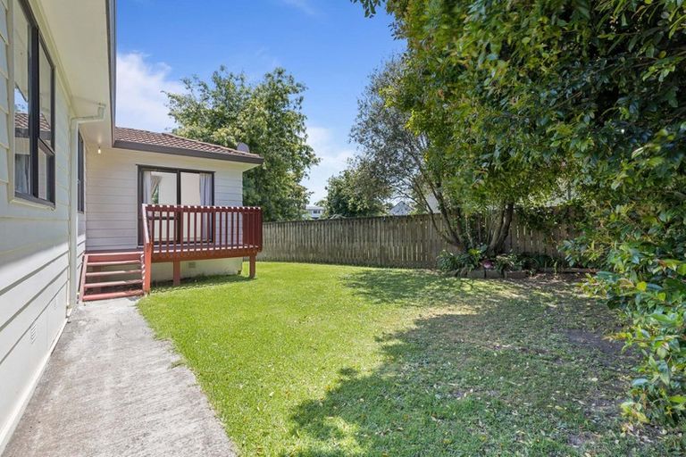 Photo of property in 2/5 Ebenezer Way, Clendon Park, Auckland, 2103
