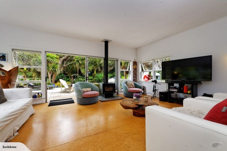 Photo of property in 54 Beach Valley Road, Piha, New Lynn, 0772