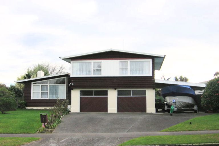 Photo of property in 1 Erin Street, Hokowhitu, Palmerston North, 4410