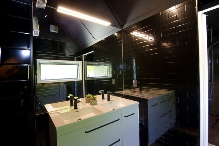 Photo of property in 1633 Teviot Road, Millers Flat, Roxburgh, 9572