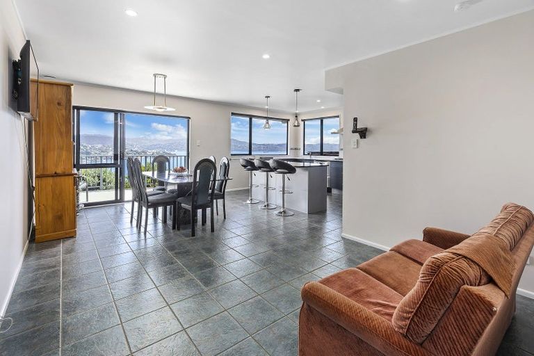 Photo of property in 35 Kaikoura Street, Maupuia, Wellington, 6022