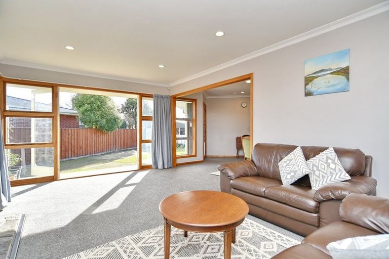 Photo of property in 6 Fairmont Place, Hornby, Christchurch, 8042