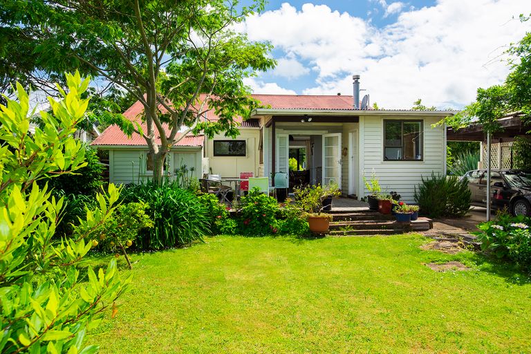 Photo of property in 119 Iranui Road, Inner Kaiti, Gisborne, 4010