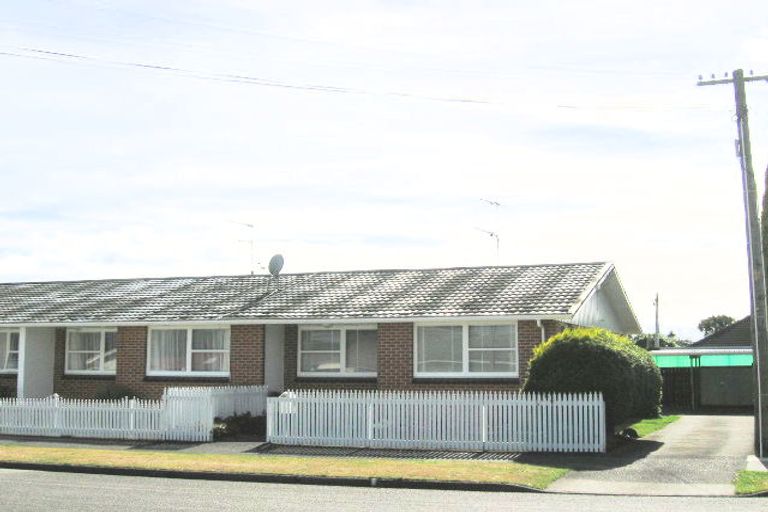 Photo of property in 2/1 Liverpool Street, Trentham, Upper Hutt, 5018