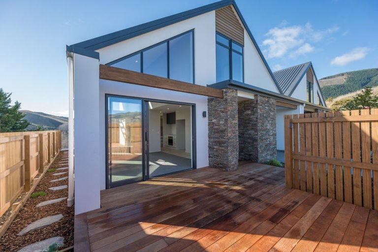 Photo of property in 2 Hill Tops Way, Stoke, Nelson, 7011