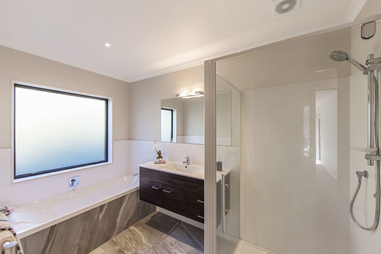 Photo of property in 73 Madison Terrace, Silverdale, 0932