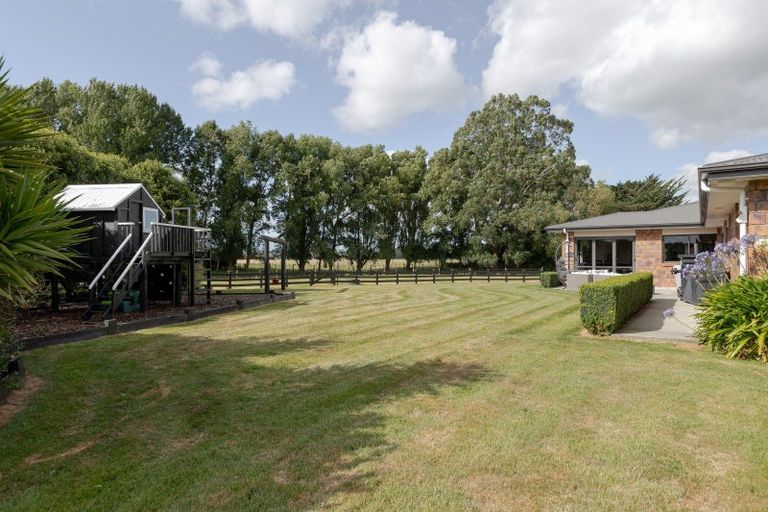 Photo of property in 37 Tawera Road, Mangatainoka, Pahiatua, 4982