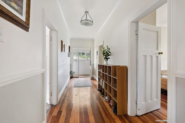 Photo of property in 16 Lonsdale Crescent, Rongotai, Wellington, 6022