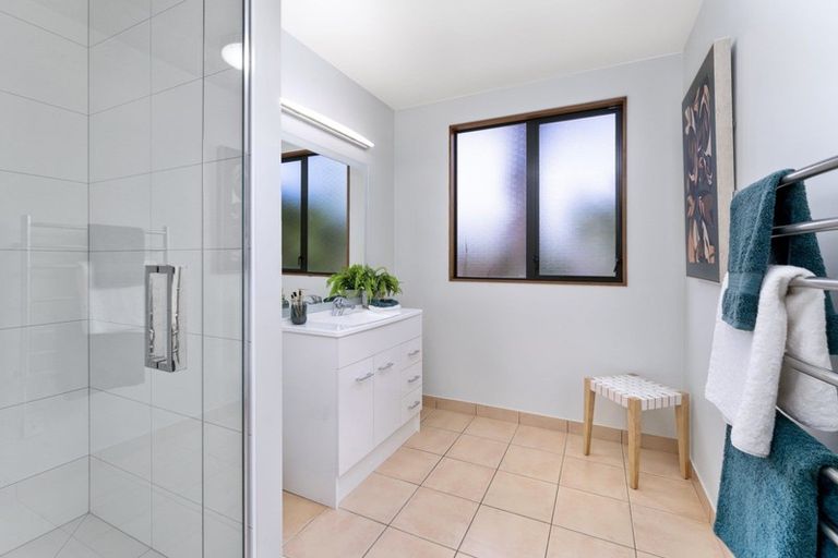 Photo of property in 8 Avion Terrace, Raumati Beach, Paraparaumu, 5032