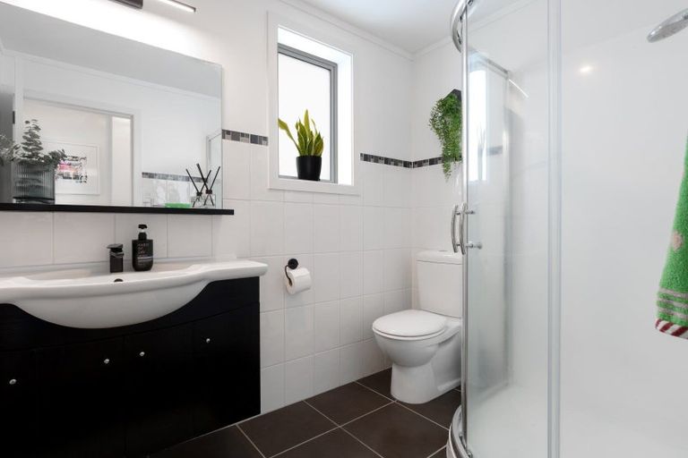 Photo of property in 129 Kings Avenue, Matua, Tauranga, 3110