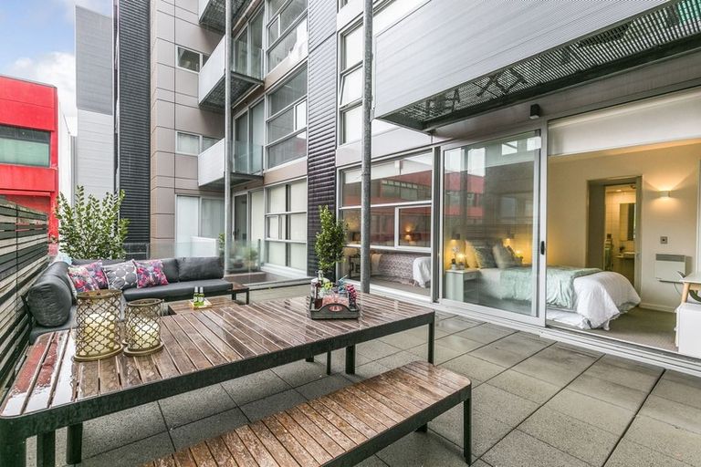 Photo of property in The Wellington Suites, 383/233 Cuba Street, Te Aro, Wellington, 6011