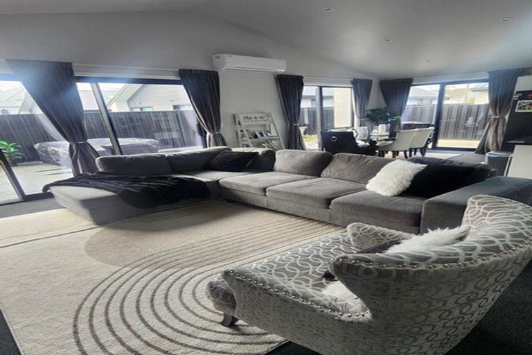 Photo of property in 8 Moore Street, Milton, 9220