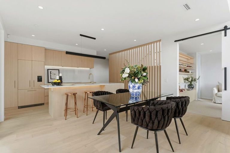 Photo of property in 38 Straven Road, Riccarton, Christchurch, 8011