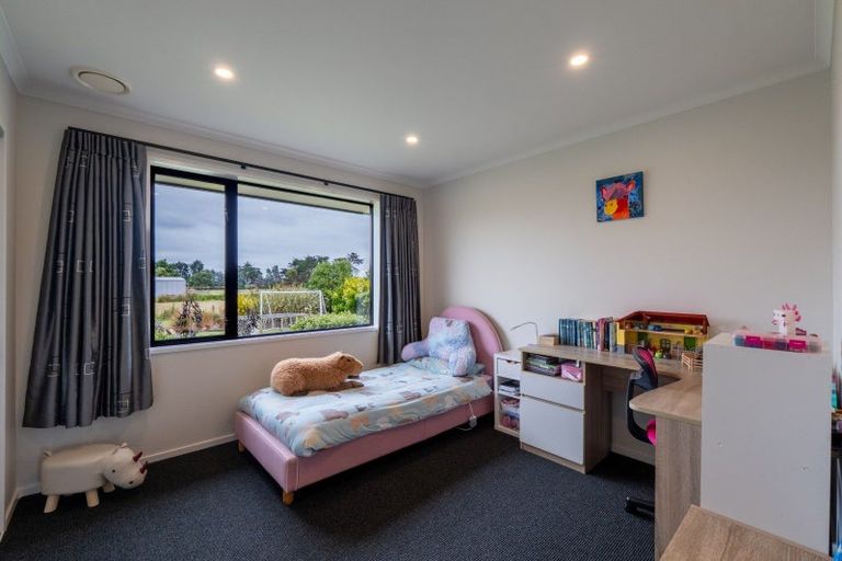 Photo of property in 33 Marama Avenue South, Otatara, Invercargill, 9879