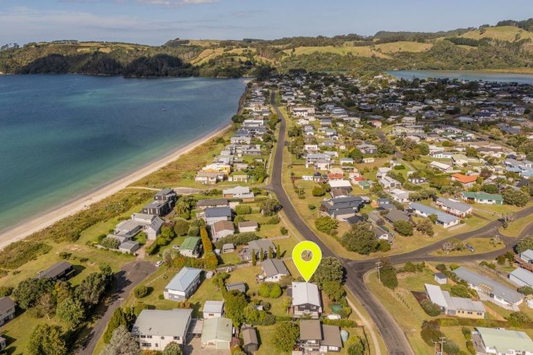 Photo of property in 69 Captain Cook Road, Cooks Beach, Whitianga, 3591