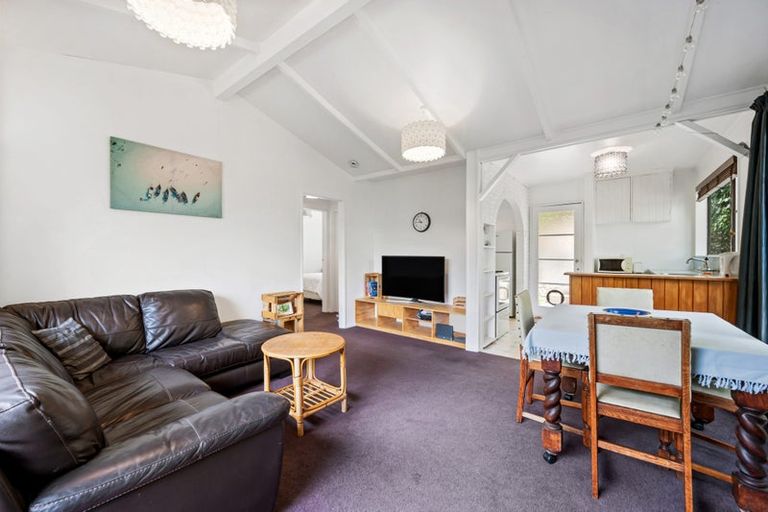 Photo of property in 26a Liffey Crescent, Island Bay, Wellington, 6023