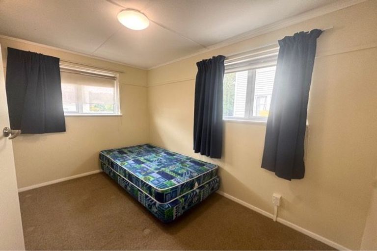 Photo of property in 86 Reynolds Street, Taita, Lower Hutt, 5011