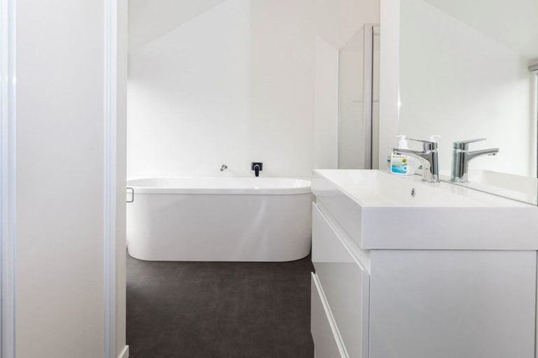 Photo of property in 10/388 Montreal Street, Christchurch Central, Christchurch, 8013