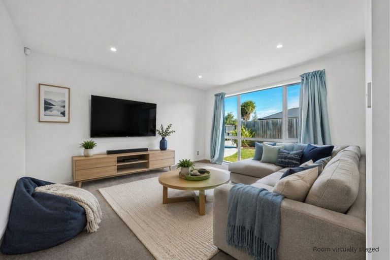Photo of property in 55 Watkins Drive, Rangiora, 7400