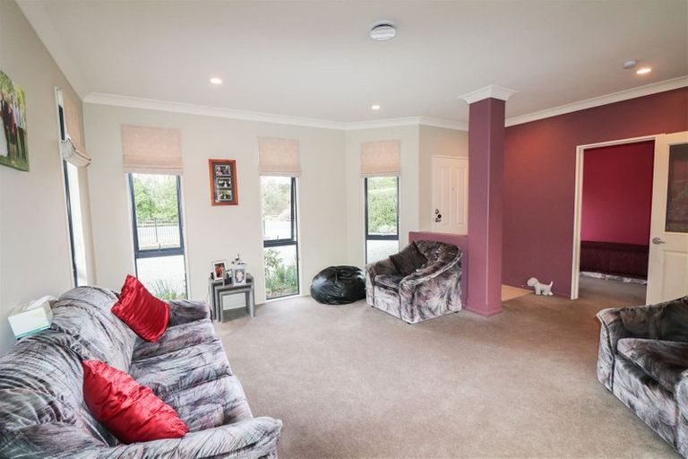 Photo of property in 65 Main North Road, Geraldine, 7930