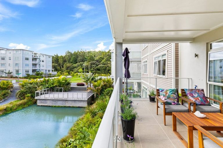 Photo of property in 77 Parkside Drive, Orewa, 0931