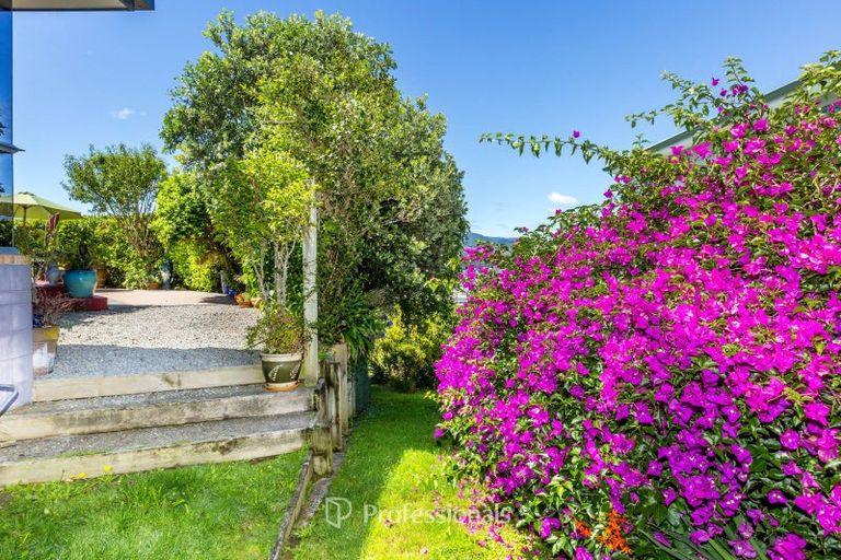 Photo of property in 53 Riverstone Drive, Riverstone Terraces, Upper Hutt, 5018