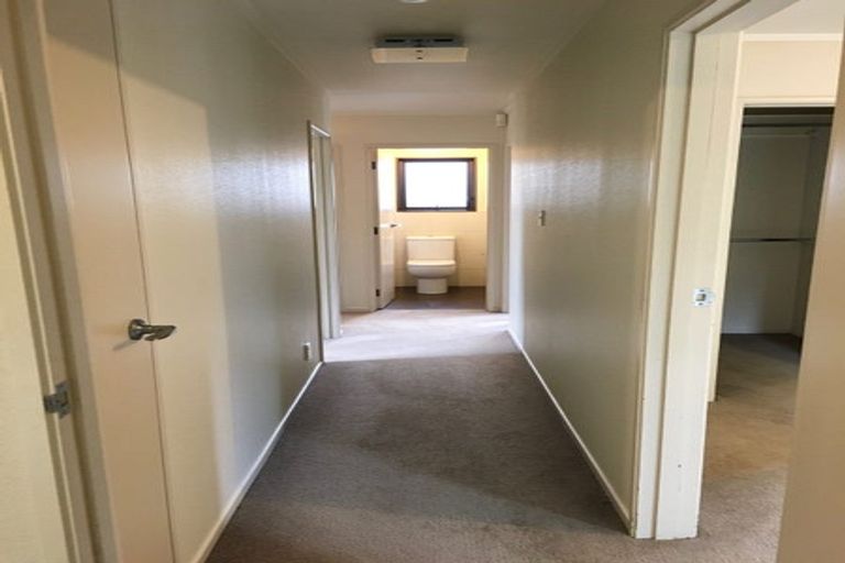 Photo of property in 2b Braemar Road, Castor Bay, Auckland, 0620