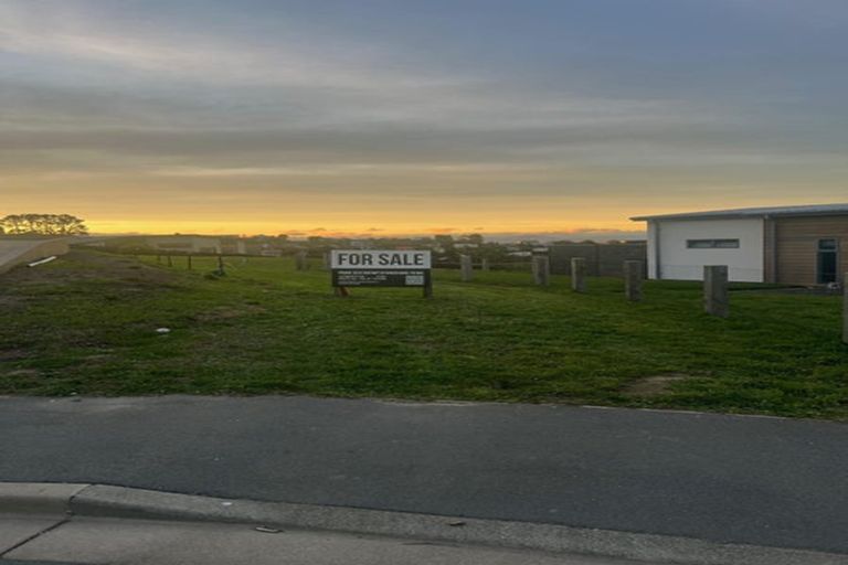 Photo of property in 10 Sowerby Place, Richmond Hill, Christchurch, 8081