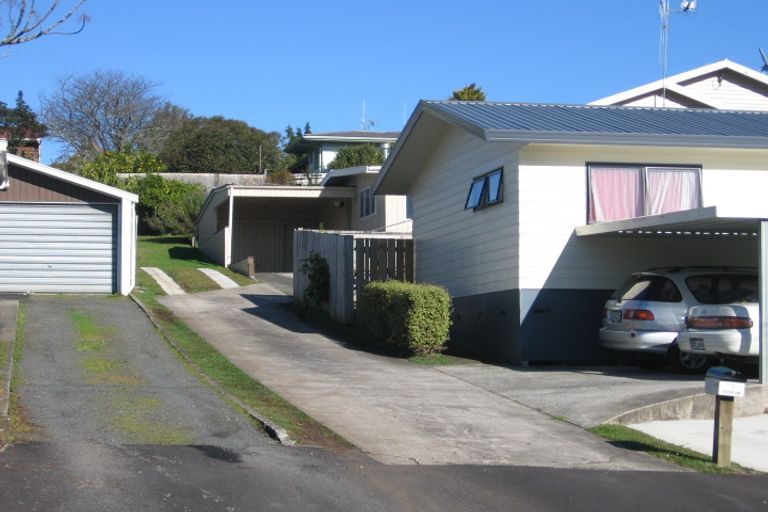 Photo of property in 3 Walsh Street, Forest Lake, Hamilton, 3200