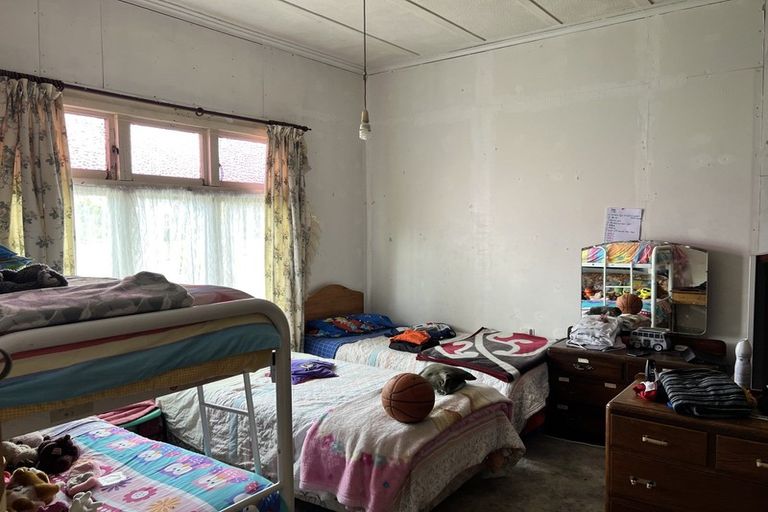 Photo of property in 42 Tennyson Street, Dannevirke, 4930