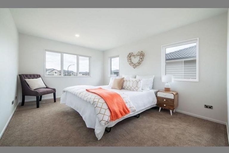 Photo of property in 30 Pikao Place, East Tamaki, Auckland, 2016