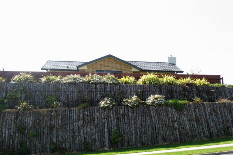 Photo of property in 194 Heta Road, Highlands Park, New Plymouth, 4312