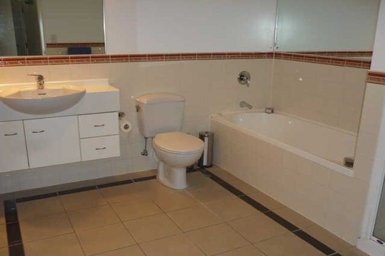 Photo of property in Admiralty Courts, 7/42 Marriner Street, Sumner, Christchurch, 8081