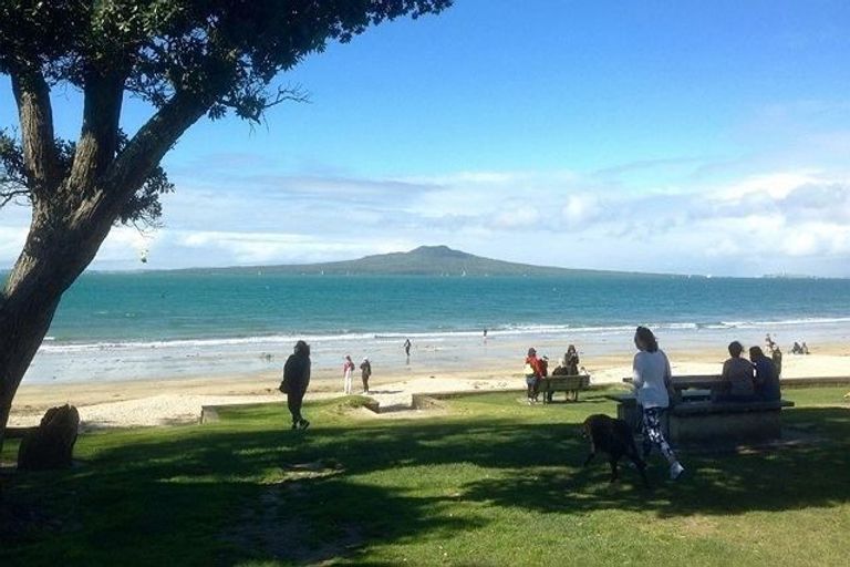 Photo of property in 9 Rangitira Avenue, Takapuna, Auckland, 0622