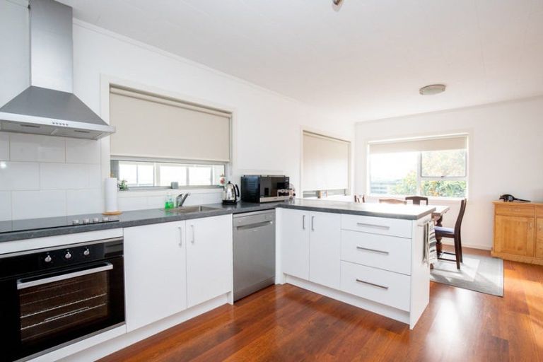 Photo of property in 6 Mahana Road, Ngatea, 3503