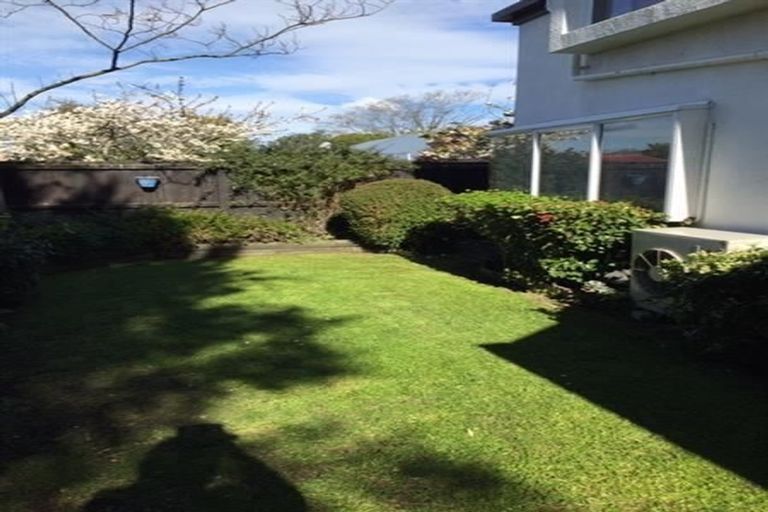 Photo of property in 2/144a Yaldhurst Road, Sockburn, Christchurch, 8042