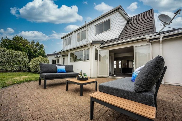 Photo of property in 11 Sunny Crescent, Huapai, Kumeu, 0810