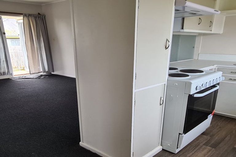 Photo of property in 2/7 Chapel Street, Papakura, 2110