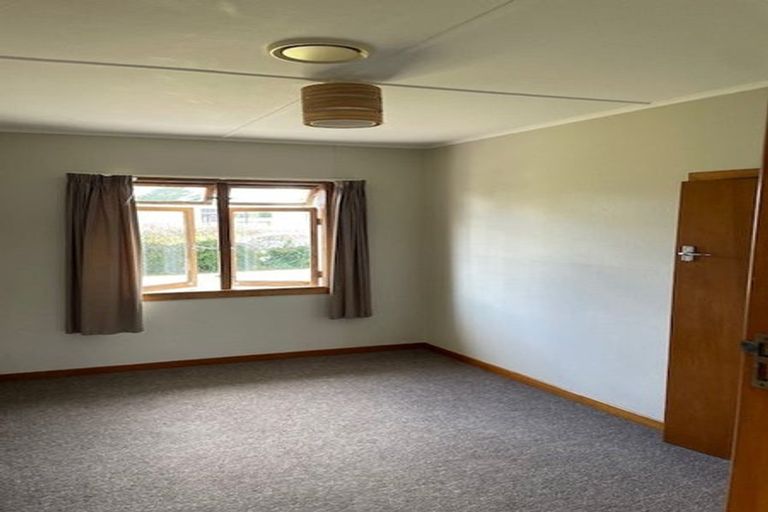 Photo of property in 254 Mangorei Road, Merrilands, New Plymouth, 4312