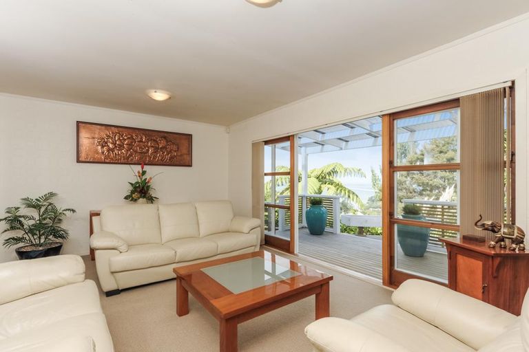 Photo of property in 33 Lookout Drive, Laingholm, Auckland, 0604