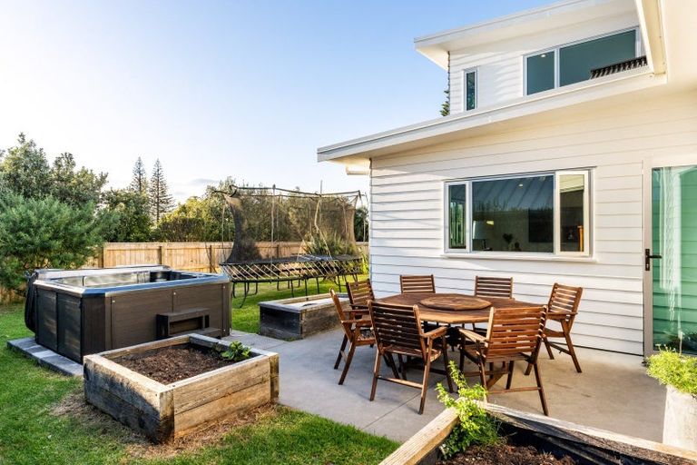 Photo of property in 11 Beach Cove, Wainui, Gisborne, 4010