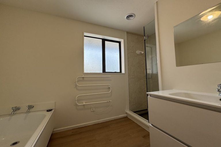 Photo of property in 2/260 Lincoln Road, Addington, Christchurch, 8024