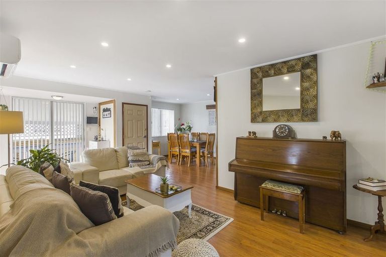 Photo of property in 369 Bucklands Beach Road, Bucklands Beach, Auckland, 2012