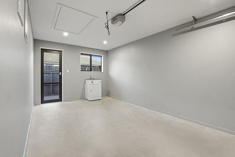 Photo of property in 1/137 Maidstone Road, Ilam, Christchurch, 8041