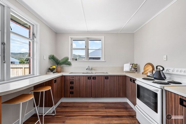 Photo of property in 32 Cottle Street, Avalon, Lower Hutt, 5011